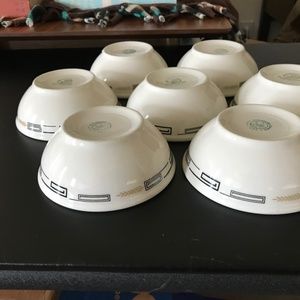Set of 7 Syracuse Restaurant Ware  5 five inch bowls no cracks or chips